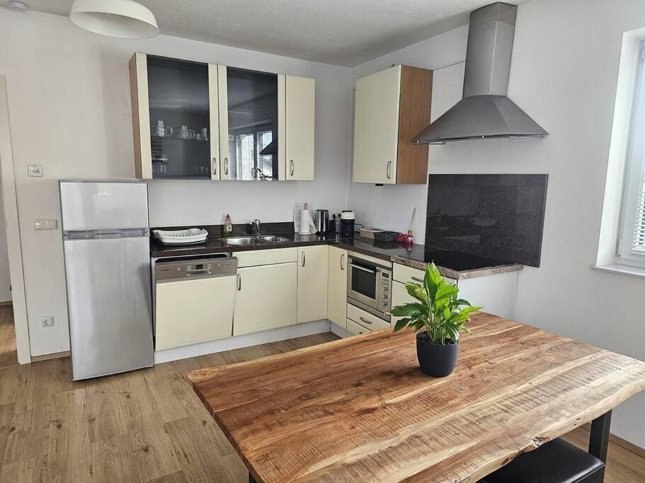 Gunskirchen - Wels Wohnung Ngoại thất bức ảnh